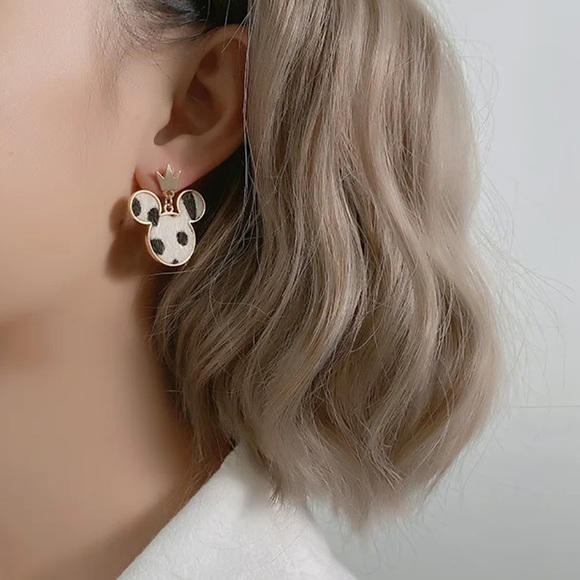 Disney Cow Print/Leopard Mickey Mouse Minnie Cartoon 925 Sterling Stud Earring - Picture 6 of 7